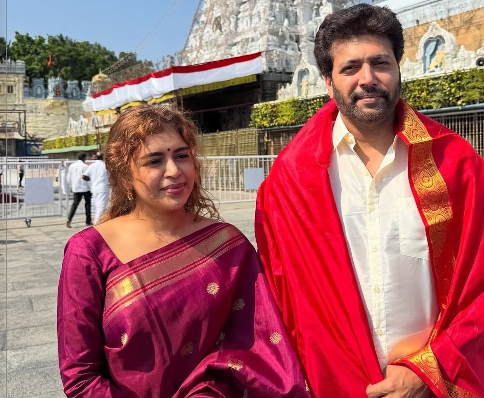 “விவாகரத்து கேஸுக்கும் நடுவே இப்படியொரு தரிசனமா?”… கெனிஷாவுடன் திருப்பதியில் ஜெயம் ரவி… கோலிவுட்டில் வெடித்த புது விவாதம்..!!!!