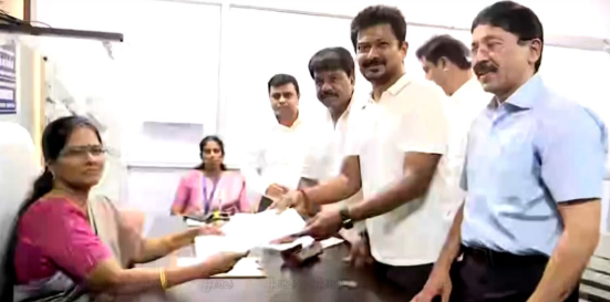 “ஒரு கோடி ரூபாய் கார்…. 20 கோடி ரூபாய் சொத்து” உதயநிதி தாக்கல் செய்த வேட்பு மனு…. வைரலாகும் சொத்து விபரம்….!!