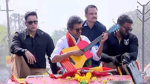 “விஜய் மன்னிப்பு கேட்க வேண்டும்!”..  திடீரென சீறிய காங்கிரஸ்.. ரகசியத்தை உடைத்த பிரமுகர்.‌. தமிழக அரசியலில் பெரும் பரபரப்பு..!!