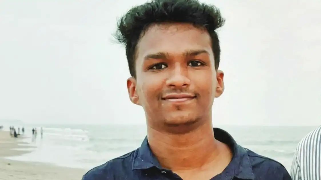 “ஆன்லைன் ஆப் மூலம் கடன்”…. 96 முறை ஃபோன் போட்டு ஆபாசமாக மிரட்டிய கும்பல்… டார்ச்சர் தாங்க முடியாமல் மருத்துவ மாணவர் எடுத்த விபரீத முடிவு…!!!