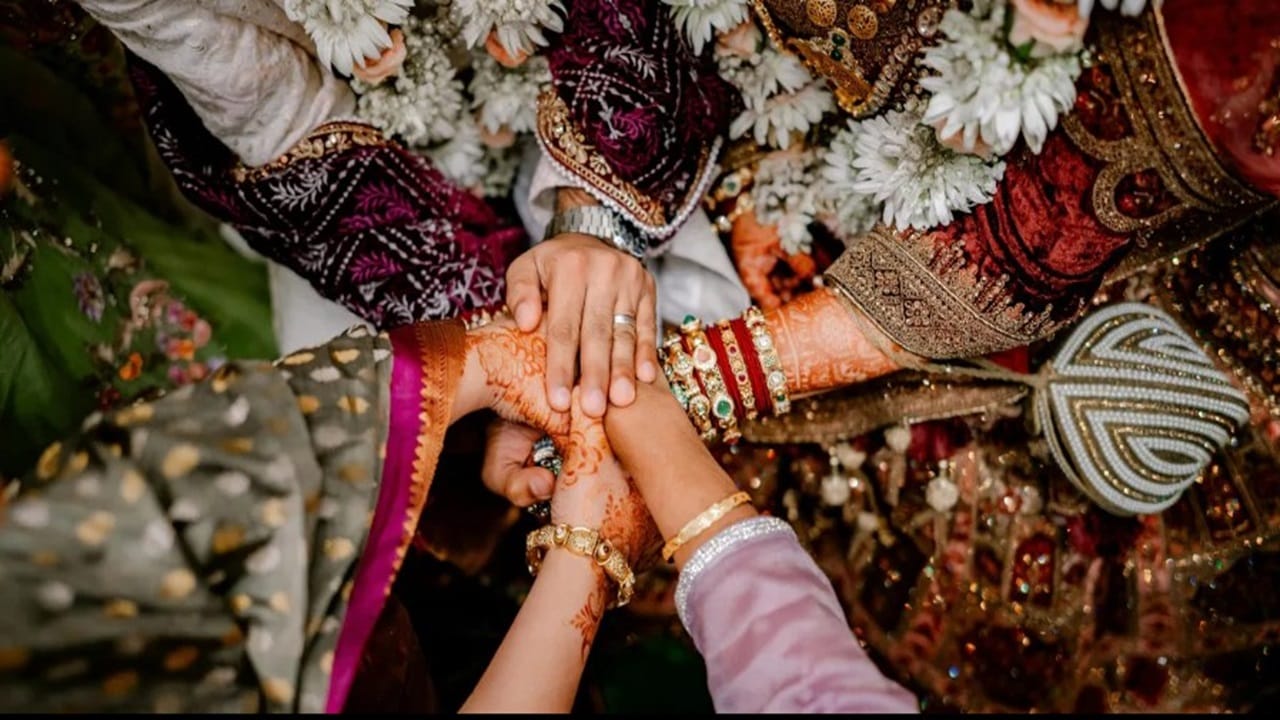 “அவ படிக்கணும், கல்யாணம் பண்ணாதீங்க!” அக்ஷய திருதியை அன்று நடக்கவிருந்த பயங்கரம்.. தோழியை காப்பாற்ற 8 வயசுல இவன் செஞ்ச காரியத்தை பாருங்க..!!
