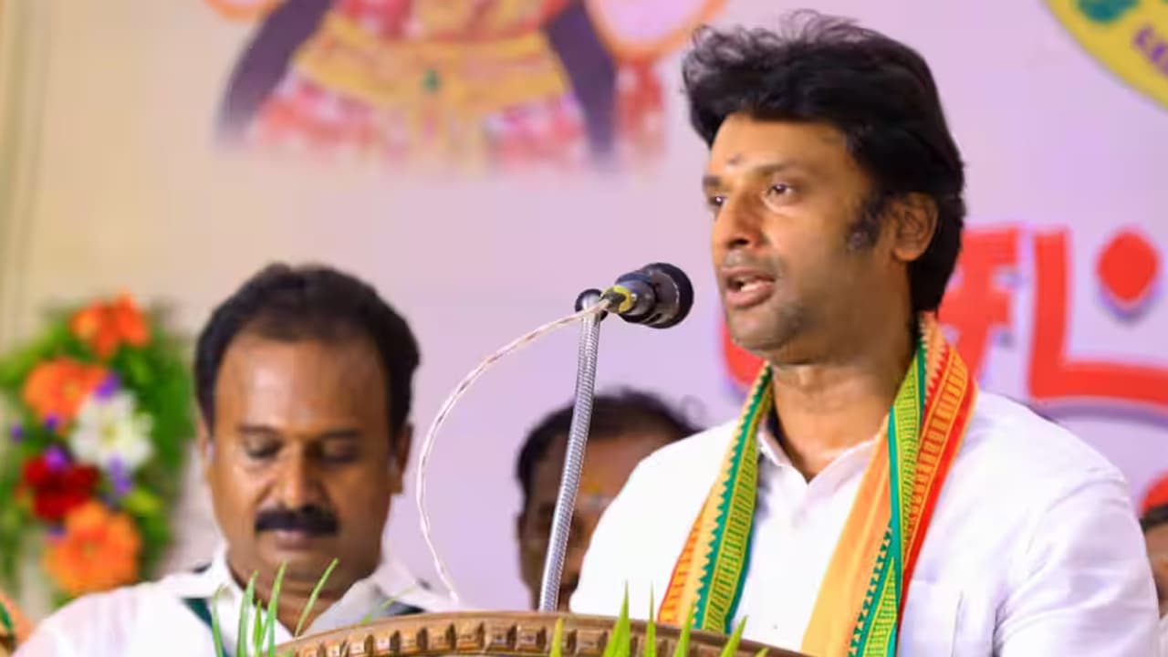 “எங்களோட ஒரே தலைவர் மோடிதான்…. பதவி இல்லாட்டியும் யாரும் கட்சியை விட்டு போக மாட்டாங்க” அண்ணாமலை விவகாரத்தில்  வினோஜ்….!!