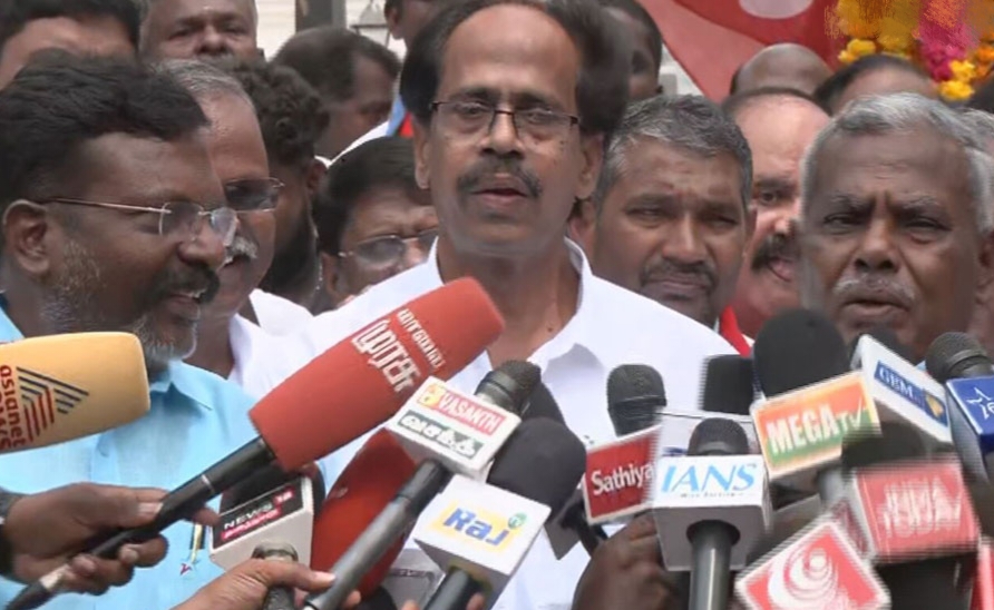 Breaking: தவெகவிற்கு 118 சீட்  கிடைக்குமா… விஜய் முதல்வராக பதவி ஏற்பாரா… நாளை விசிக, கம்யூனிஸ்ட் அதிகாரப்பூர்வ அறிவிப்பை வெளியிடுகிறது…!!!
