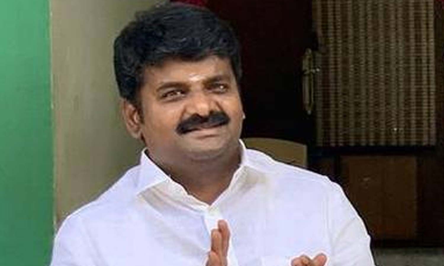 அதிமுக அடையாளங்களை தவிர்த்த சி.விஜயபாஸ்கர்…. தவெக-வா….? பாஜக-வா….? பரபரக்கும் தென் தமிழகம்….!!