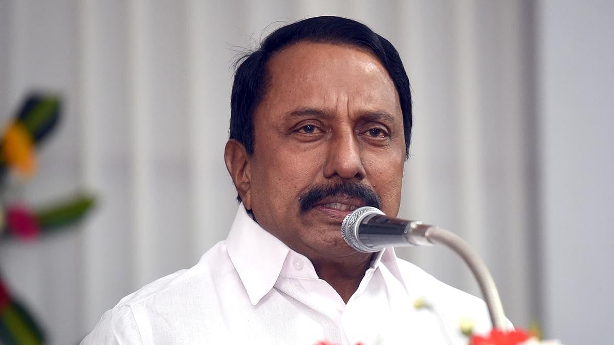 “விஜய் சார்கிட்ட மனசு திறந்து பேசிட்டேன்..!” – பதவியை மாற்றிய அடுத்த நிமிடமே அமைச்சர் செங்கோட்டையன் வெளியிட்ட அதிரடி அறிக்கை.. பரபரக்கும் தமிழக அரசியல்..!!”