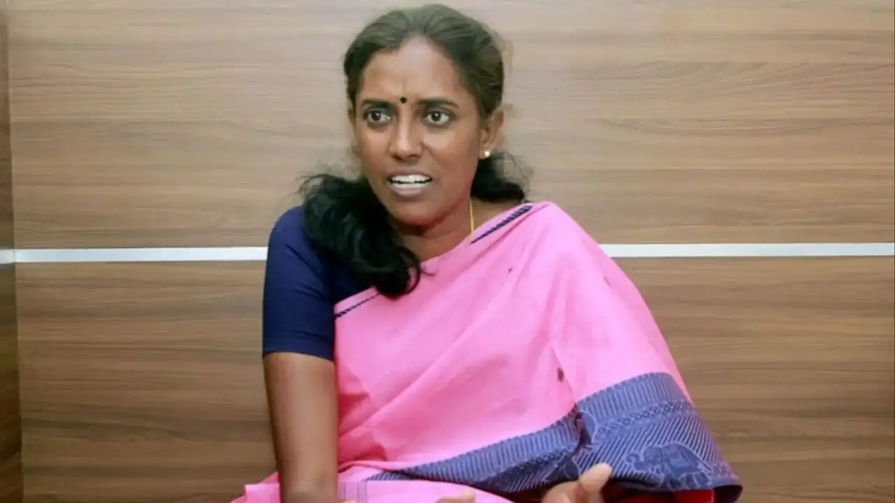 “மரியாதையோடு பிரிவதுதான் நல்லது! – 2014 துரோகத்தை திமுக-வுக்கு நினைவூட்டிய ஜோதிமணி எம்பி! – எக்ஸ் தளத்தில் வெடித்த வார்த்தைப் போர்..!!