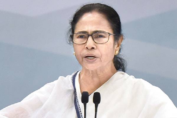 “ஒரே நேரத்துல 3 மாநில முதல்வர்கள் காலி.. மம்தா பானர்ஜியை தட்டித்தூக்கிய சுவேந்து அதிகாரி.. இந்திய அரசியலே ஆடிப்போன அந்த ‘ப்ளாட் ட்விஸ்ட்..!’!”