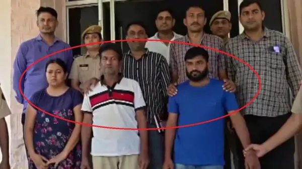 4 வருஷமா வேறொருத்தன் கூட உல்லாசம்..! கண்ணை மறைத்த காமம்.. வீட்டில் கள்ளக்காதலனுடன் மது விருந்து… மறுநாள் பிணமான கணவன்… பகீர் பின்னணி…!!