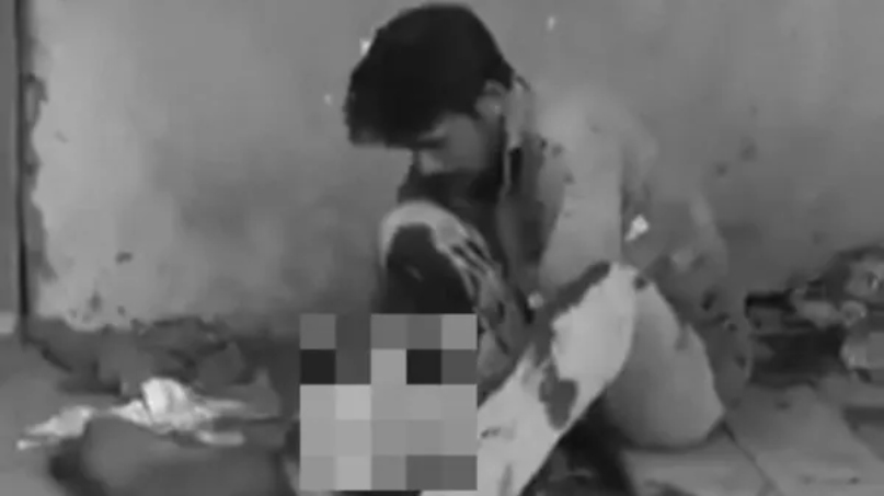 “மிருகத்தனத்தின் உச்சம்!”.. வாயில்லா ஜீவனுக்கு நேர்ந்த பயங்கரம்.. நெஞ்சை உலுக்கும் பகீர் வீடியோ..!!