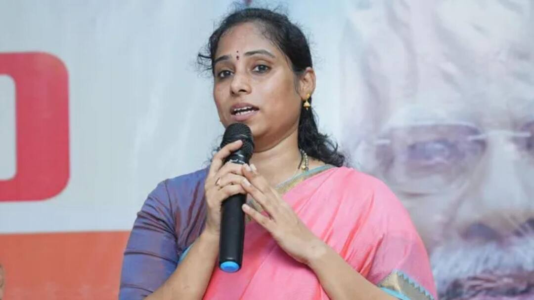 “யாரும் எதிர்பார்க்காத ட்விஸ்ட் இருக்கு!”.. 2026 தேர்தல் முடிவை மாற்றப்போகும் அந்த 3 சக்திகள்.. அதிரடி காட்டும் ஜோதிமணி..  பரபரப்பு பதிவு..!!