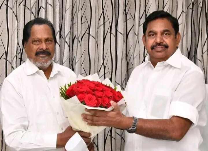Breaking: எஸ்.பி வேலுமணி தரப்புக்கு செக்.. அதிமுகவின் உச்சபட்ச அதிகாரமே இபிஸ்க்கு தான் ஆதரவு… இனி பொதுக்குழு கூடுமா கூடாதா…? பரபரப்பில் அரசியல் களம்.!
