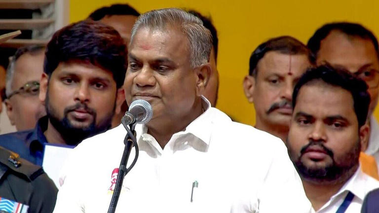 “வெயிலை வெளுத்து வாங்க த.வெ.க ரெடி!”… தவெக நிர்வாகிகளுக்கு பொதுச்செயலாளர் என்.ஆனந்த் போட்ட அதிரடி உத்தரவு..!!!