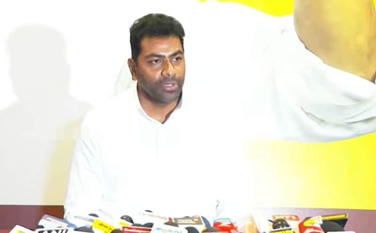 தமிழ்நாட்டில் மட்டும் ஏன் இந்த அலட்சியம்….? கேரளா எல்லையில் நடக்கும் அந்த மேஜிக்…. ஓப்பனாக உடைத்த அமைச்சர்….!!