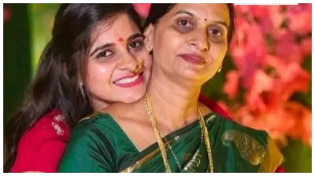 சொத்துக்காக இப்படியா?… ஒரே வீட்டில் தூக்கில் தொங்கிய இரு பெண்கள்.. பணத்தாசையினால் பறிபோன இரு உயிர்கள்.. அதிர வைக்கும் உண்மை…!!!