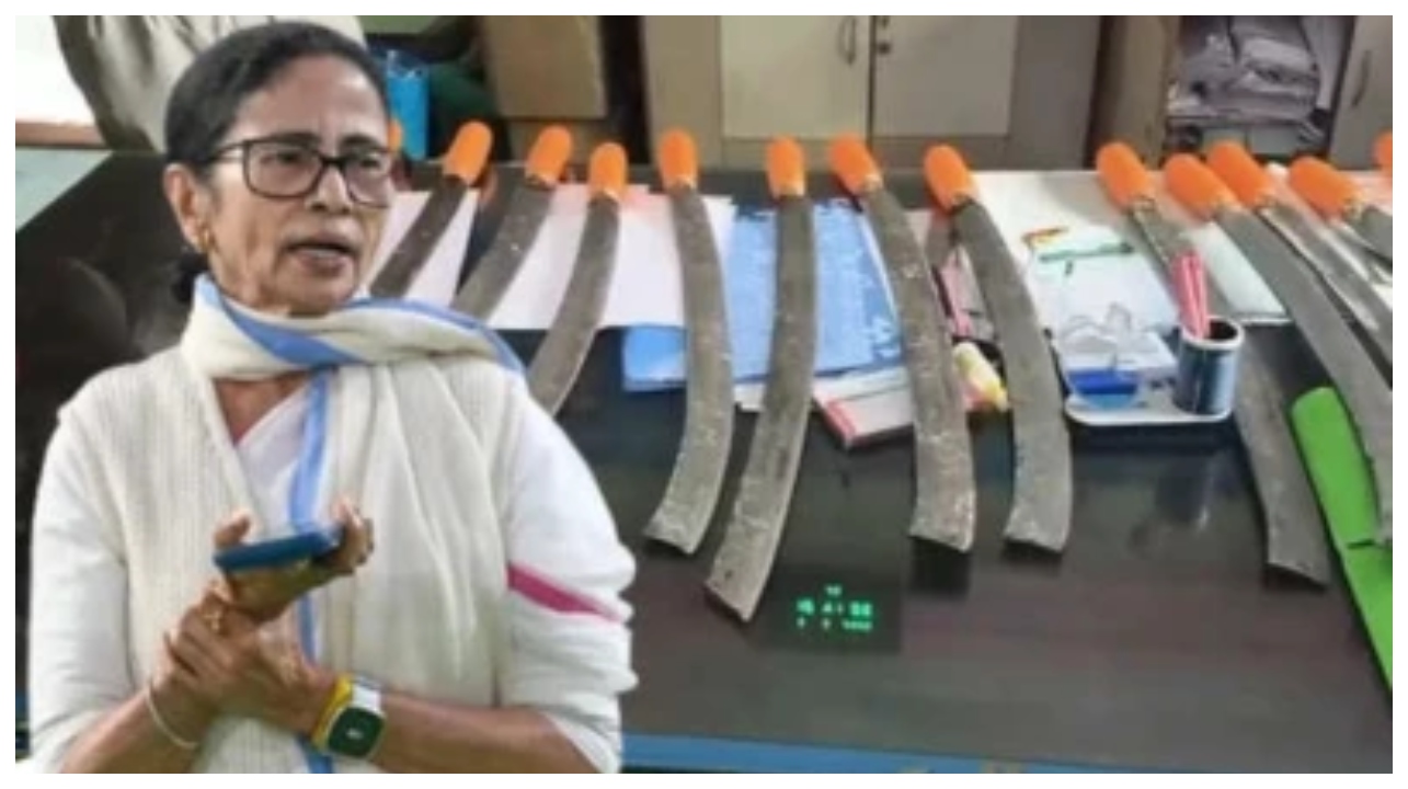 “சிக்கிய 18 கூர்மையான ஆயுதங்கள்”… மம்தா கட்சிக்கு வந்த பெரும் சிக்கல்.. தட்டித் தூக்கிய போலீசார்.. மேற்கு வங்கத்தில் பயங்கரம்…!!!