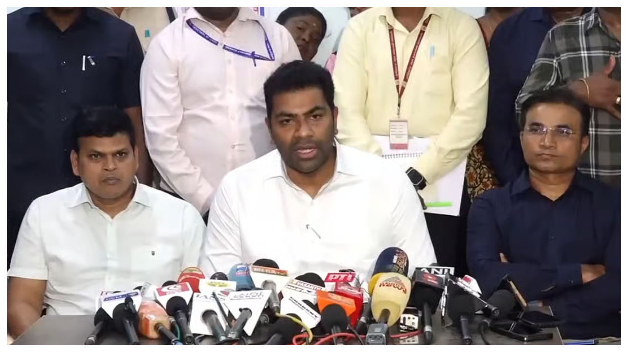 இனி அறிவிக்கப்படாத மின்வெட்டே இருக்காது.. மின்வாரியத்தில் நடக்கப்போகும் அதிரடி மாற்றம்… இனி ‘இவங்களுக்கு’ அரசு டெண்டர் கிடையாது?… அமைச்சர் சொன்ன குட் நியூஸ்…!!!