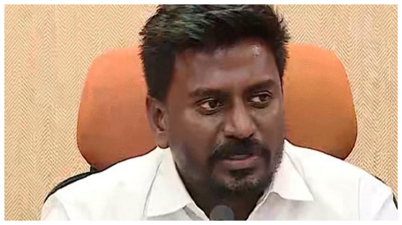 “ஐந்து வருஷம் இல்ல.. 50 வருஷம்”… அமைச்சர் ராஜ்மோகனின் அதிரடிப் பதில்.. கொந்தளிக்கும் எதிர்க்கட்சிகள்…!!!