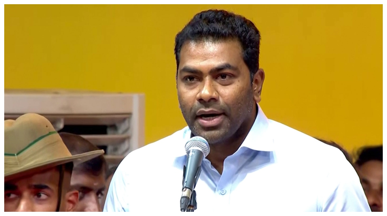 சனாதன தர்மம் குறித்த சர்ச்சை… உதயநிதி ஸ்டாலினிடம் விளக்கம்… கோரும் அமைச்சர் ஆதவ் அர்ஜுனா… யாரும் எதிர்பார்க்காத திருப்பம்…!!!