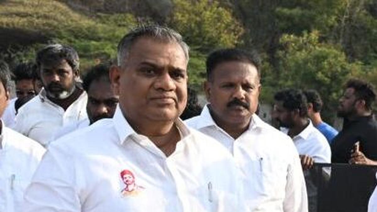 “இன்னும் 3 மாசத்துல கூட்டணி” திமுக, பிஜேபி ரகசியத்தை உடைத்த தவெக புஸ்ஸி ஆனந்த்…. தமிழக அரசியலில் மாபெரும் வெடி….!!