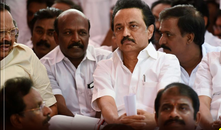 “மாணவர்களின் எதிர்காலத்தோடு விளையாடாதே..!” – நீட் தேர்வுக்கு எதிராகத் திரண்ட திமுக..! – ஸ்டாலின் விடுத்த அதிரடி உத்தரவு..!!