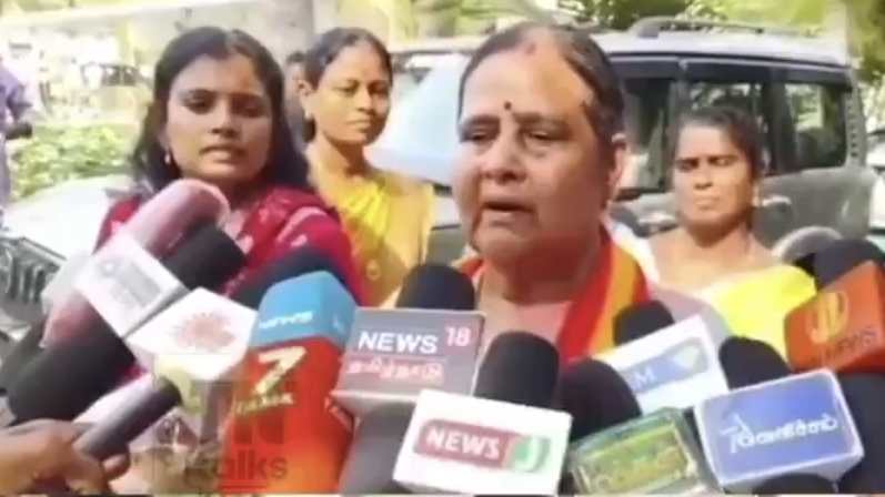 “திமுக-வுக்கு விழுந்த பேரிடி” 40 ஆண்டு கால பந்தத்தைத் துண்டித்த மூத்த நிர்வாகி…. தவெக-வில் இணைந்த பரபரப்பு பின்னணி….!!