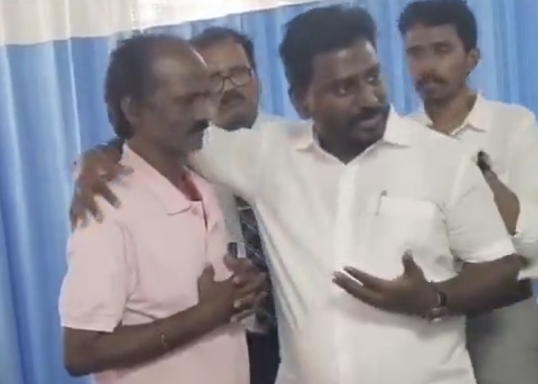 “உடனே ஹாஸ்பிடல் போய் பாருங்க” அதிரடி காட்டிய முதல்வர் விஜய்…. முத்துக்காளை மனைவிக்கு உயர் சிகிச்சை கன்ஃபார்ம்…. வைரலாகும் வீடியோ….!!