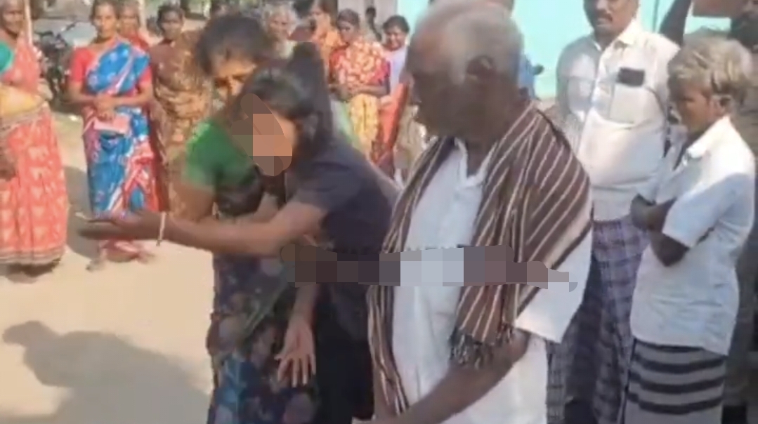நள்ளிரவில் பயங்கரம்…. மகள் கண்முன்னே தந்தை துடிக்க துடிக்க வெட்டிக் கொலை…. செங்கல் சூளை மேஸ்திரிக்கு நேர்ந்த சோகம்….!!
