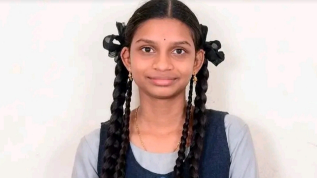 BREAKING:  600-க்கு 598 மார்க்! மாநில அளவில் முதலிடம் பிடித்து ரிக்‌ஷிதா மெகா சாதனை..!!