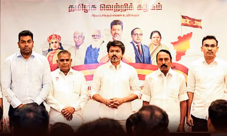 உச்சகட்ட பரபரப்பு..!  ஆளுநர் போட்ட முட்டுக்கட்டை… இன்று தவெக எம்.எல்.ஏ.க்கள் கூட்டம்…  திக் திக் நிமிடங்கள்..!!