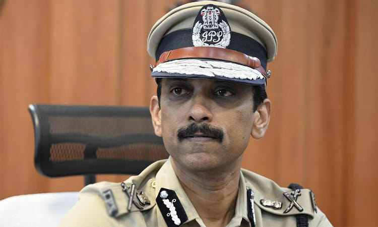 “28 வருஷத்துல என் மேல ஒரு தப்புக்கூட இல்ல..!” – கோர்ட்டில் உணர்ச்சிவசப்பட்ட ஐபிஎஸ் அதிகாரி அருண்! நீதிபதி ஜி.ஆர்.சுவாமிநாதன் கேட்ட ‘அந்த’ ஒரு கேள்வி..!!”