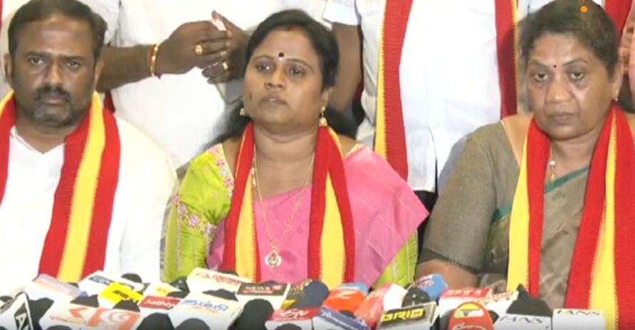 Breaking: அதிமுக எம்எல்ஏக்கள் ராஜினாமா… 3 தொகுதிகளும் காலியானதாக அறிவிப்பு…!!!