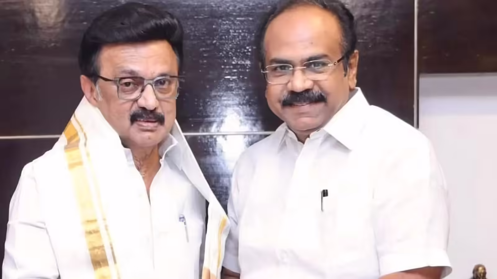 “ஆட்சிக்கு வந்தும் என்ன செய்யணும்னே தெரியல!”… முன்னாள் நிதியமைச்சர் தங்கம் தென்னரசு கடும் விமர்சனம்.. நிர்வாகக் குளறுபடியை சாடும் எதிர்க்கட்சி..!!!