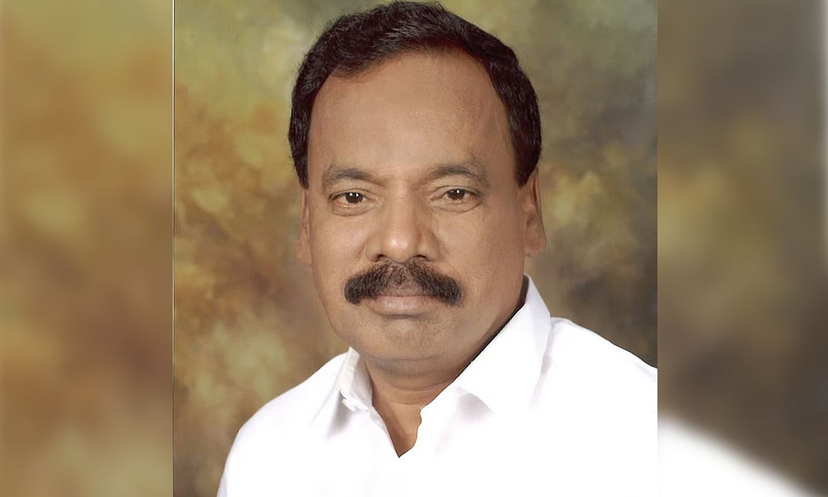 “அதிமுகவை உடைக்கப் பார்த்தாங்க, ஆனா..!” – பதவியேற்ற உடனே விலகிய 4 எம்.எல்.ஏ-க்கள்.. எம்பி தனபால் கொடுத்த ‘பகீர்’ அறிக்கை.. அதிரடி கோரிக்கையால் பரபரப்பு..!!”