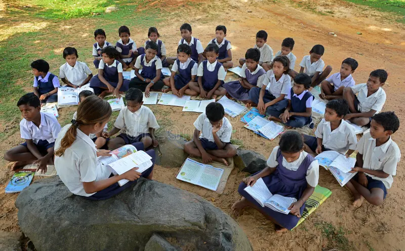 “பள்ளிகள் திறப்பு தள்ளிப்போகிறதா?”… . 40 டிகிரியை தாண்டிய வெயில் கொடுமை… திறப்பு தேதியை ஒத்திவைக்க தமிழக அரசு அதிரடி பரிசீலனை..!!!