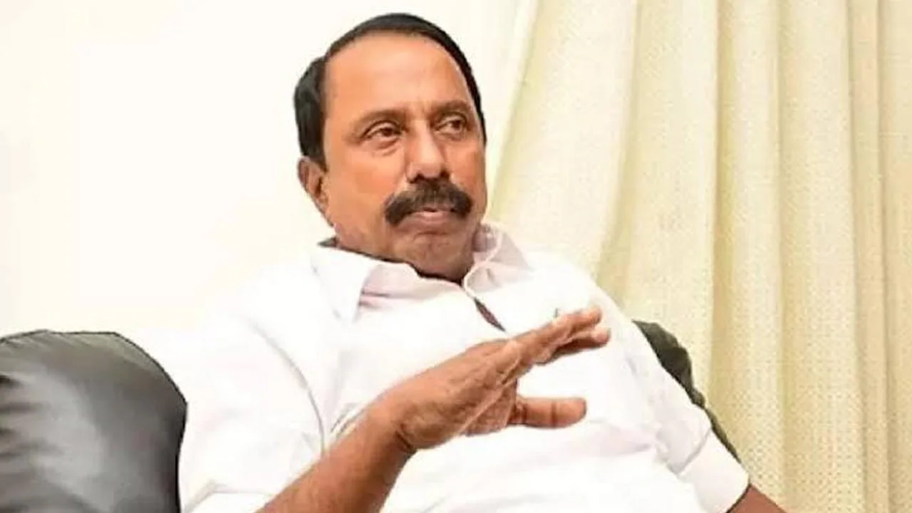 “நிதியமைச்சர் செங்கோட்டையனின் ‘பிளாஷ்பேக்’ அரசியல்!”.. ஜெயலலிதா அமைச்சரவையை நினைவு கூர்ந்தது ஏன்?… அதிரும் தமிழக அரசியல்..!!!