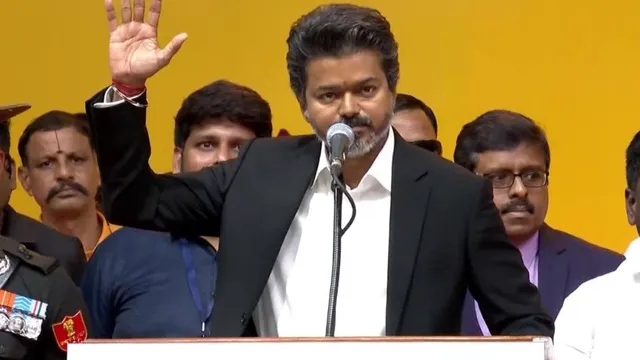“யாரா இருந்தாலும் விடமாட்டேன்.. “பதவி காலி.. உடனே தூக்கிருவேன்..!” – தவெக அமைச்சர்களுக்கு சிஎம் விஜய் கொடுத்த ‘பகீர்’ டோஸ்.. ஆடிப்போன கோட்டை வட்டாரம்..!!”
