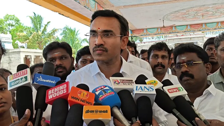 “மருத்துவத்துறை மட்டுமில்ல… பல துறைகளில் சதி” தவெக அரசுக்கு குடைச்சல் கொடுக்கும் திமுக புள்ளிகள்…. அம்பலப்படுத்திய அருண் ராஜ்….!!