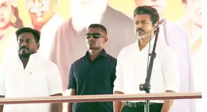 தளபதி விஜய் சொன்ன ‘கண்ணியம்’ இதுதான்பா! “ஒரே ஒரு வாழைத்தார் கூட காணாமல் போகல!” – திருச்சியில் முதல்வர் விஜய் நிகழ்ச்சி முடிந்த பின் நடந்த அதிசயம்.. வாயடைத்துப் போன மாற்று கட்சியினர்..!!