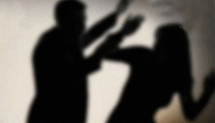 “விலகிப் போனதுக்காக இப்படியா?”…  23 வயது காதலியை கொடூரமாக கொன்ற காதலன்.. பெற்றோர் கதறல்.. நடுங்க வைக்கும் பின்னணி..!!!