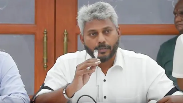 முதலமைச்சர் விஜய் அரசின் வெள்ளை அறிக்கையில்..   “ஃப்ரீ பஸ்ஸு, உரிமைத்தொகைன்னு எல்லாத்துக்கும் வருஷத்துக்கு.. முந்தைய அரசின் திட்டங்களை அக்குவேறானிவேறாகப் பிரித்து மேய்ந்த நிதியமைச்சர்.. அதிர்ச்சியில் திமுக வட்டாரம்..!!