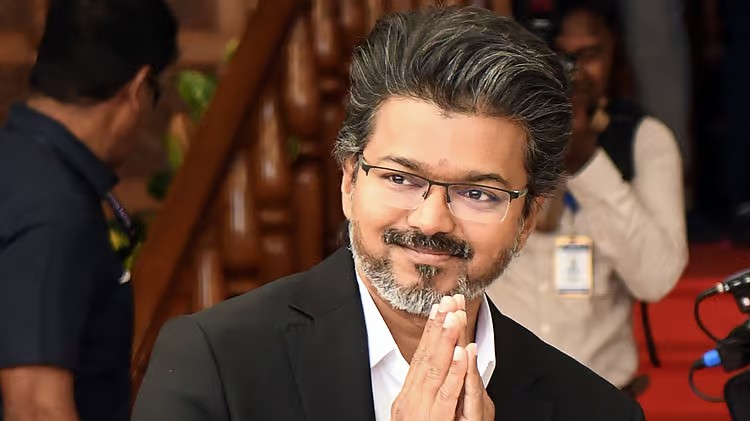 Breaking: கோட் சூட் மட்டும் அணிவது ஏன்..? உண்மையை போட்டுடைத்த முதல்வர் விஜய்…!!!!