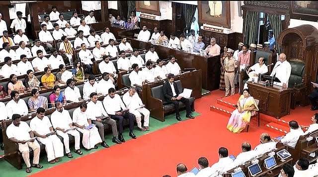 Breaking: தமிழகத்தில் ஜாதிவாரி கணக்கெடுப்பு நடத்தப்படும்… முதல் சட்டப்பேரவை கூட்டத் தொடரில் தவெக அரசின் அதிரடி அறிவிப்பு…!!!