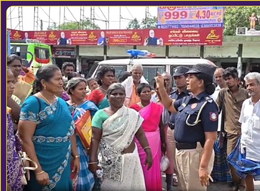 கள்ளக்குறிச்சியில் அதிரடி! பேருந்து நிலையத்தில் களமிறங்கிய சிங்கப்பெண்கள்.. பொதுமக்களுக்குப் விழிப்புணர்வு..!!!
