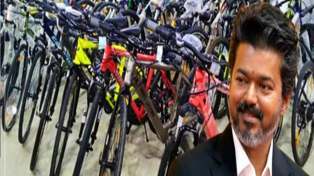 “இனிமே நம்ம பசங்களுக்கு அந்தப் பழைய டிசைன்ல சைக்கிள் குடுக்கக் கூடாது , செம கெத்தா பல வண்ணங்கள்ல மாத்துங்க!” முதலமைச்சர் விஜய் போட்ட அந்த  உத்தரவு..!!