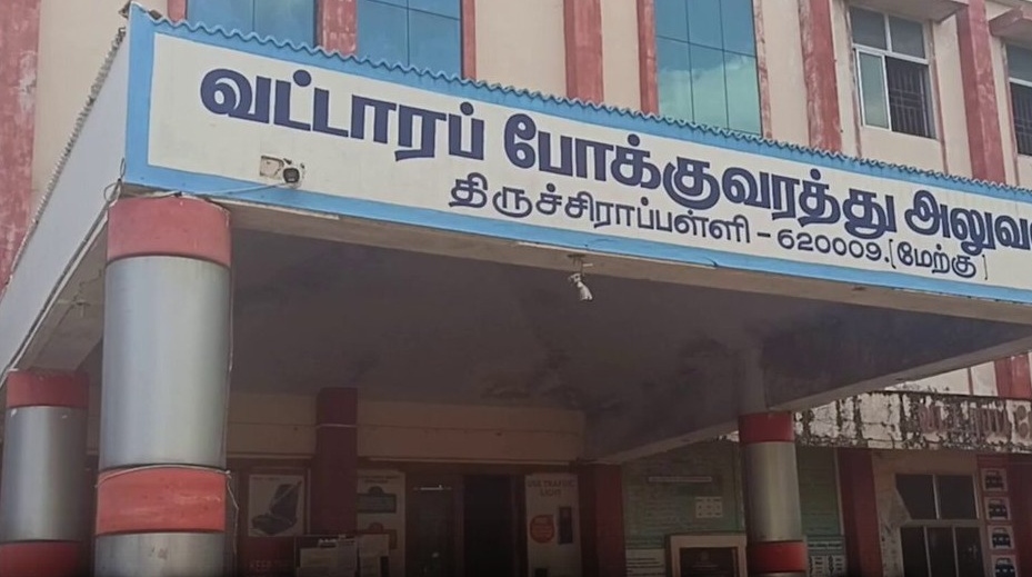 “ஒரே நேரத்தில் 40 RTO ஆபீஸ்களில் லஞ்ச ஒழிப்புத்துறை!”… கூகுள் பே-வில் ரூ.6 லட்சத்துக்கு டிஜிட்டல் ஊழல்.. தமிழ்நாட்டை அதிரவைத்த ரெய்டு..!!!!