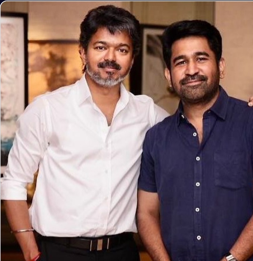 “தமிழக முதல்வர் விஜய்யை நேரில் சந்தித்த விஜய் ஆண்டனி!”… தோளோடு தோள் நின்று வாழ்த்து சொன்ன வைரல் புகைப்படம்..!!!!