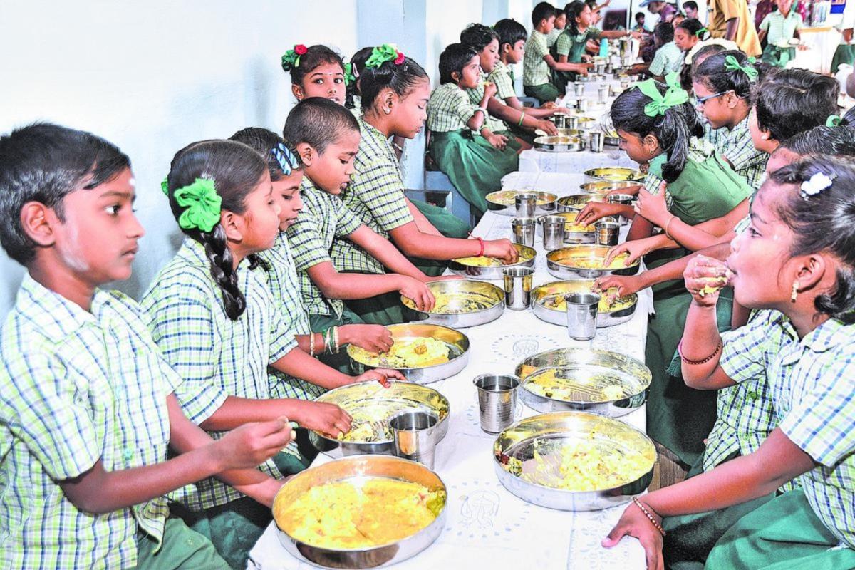 “பள்ளி குழந்தைகளுக்கு குட் நியூஸ்!”… காலை உணவுத் திட்ட ஒப்பந்தம் மேலும் 3 மாதங்களுக்கு அதிரடி நீட்டிப்பு.. தமிழ்நாடு அரசு அதிரடி உத்தரவு..!!!!