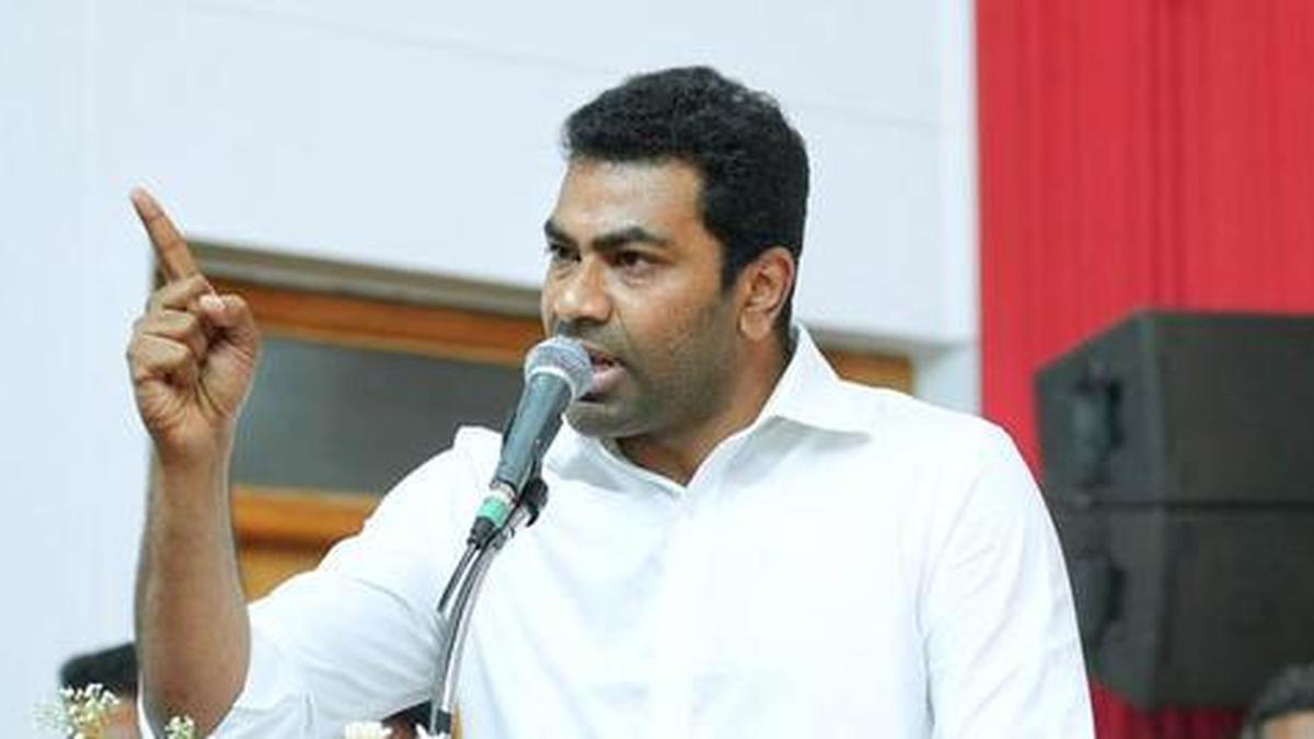 “நாங்க ஜெயிக்க காரணம் அதிமுக தொண்டர்கள்” ஆதவ் அர்ஜுனா கொடுத்த புது ட்விஸ்ட்…. அதிரும் அரசியல் களம்….!!