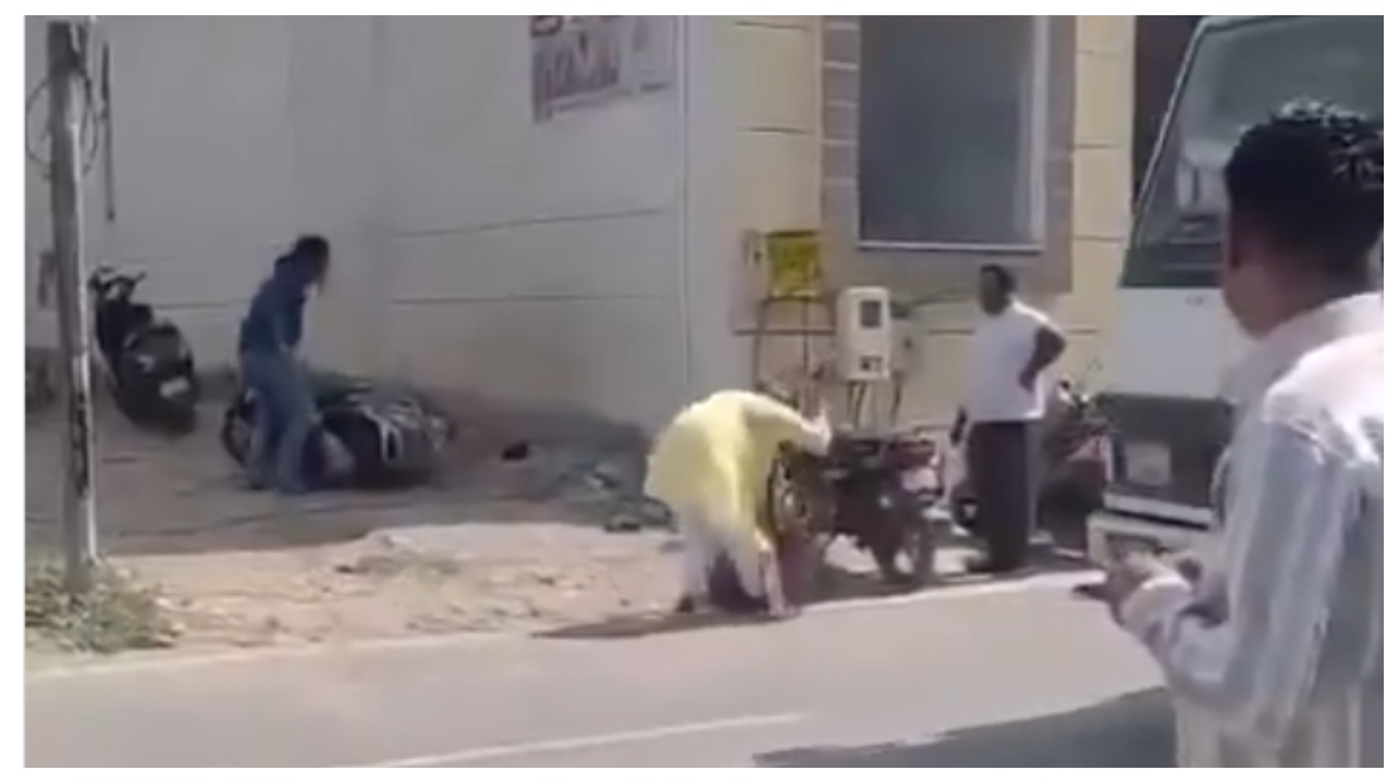 மனைவிக்குத் தெரியாமல் காதலியுடன் உலா.. கையும் களவுமாகப் சிக்கிய கணவர்… நடுரோட்டில் நடந்த பகீர் சம்பவம்…!!!