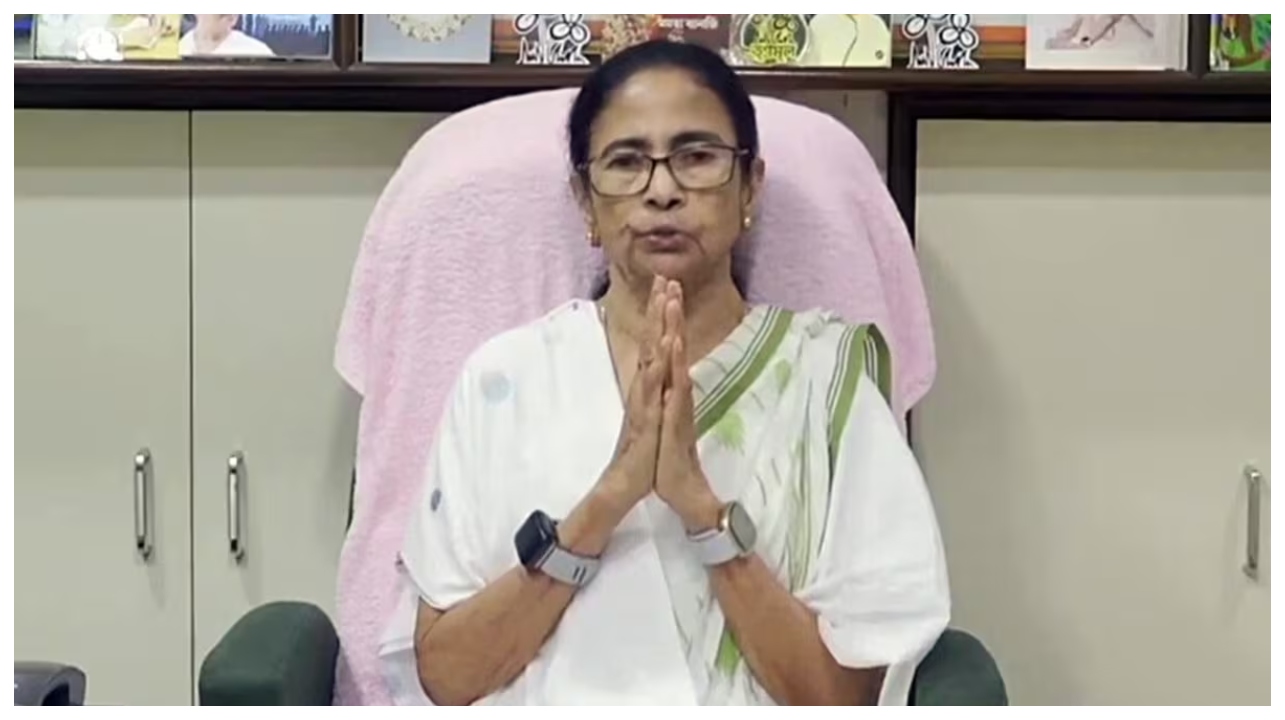“ஒரே கையெழுத்து… இத்தனை குளறுபடிகளா?”… மேற்கு வங்கத்தை உலுக்கும் போலி கையெழுத்து விவகாரத்தில் சிஐடி அதிரடி ரெய்டு…!!!